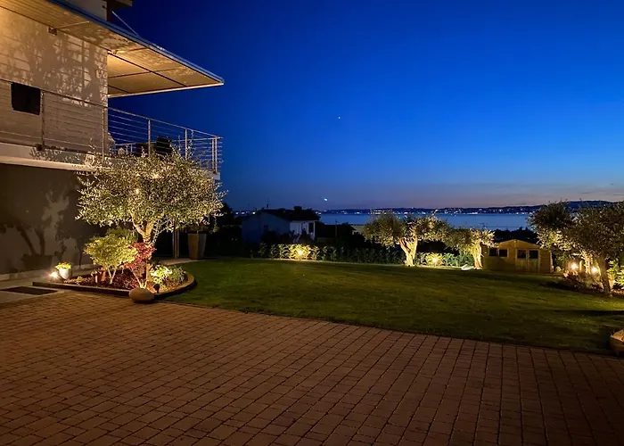 Lhv Garda - Private Pool And Villa *